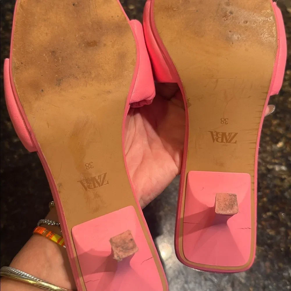 Zara Coral Pink Heels - Thick Comfortable Shoe Casual Size 7.5 LIKE NEW